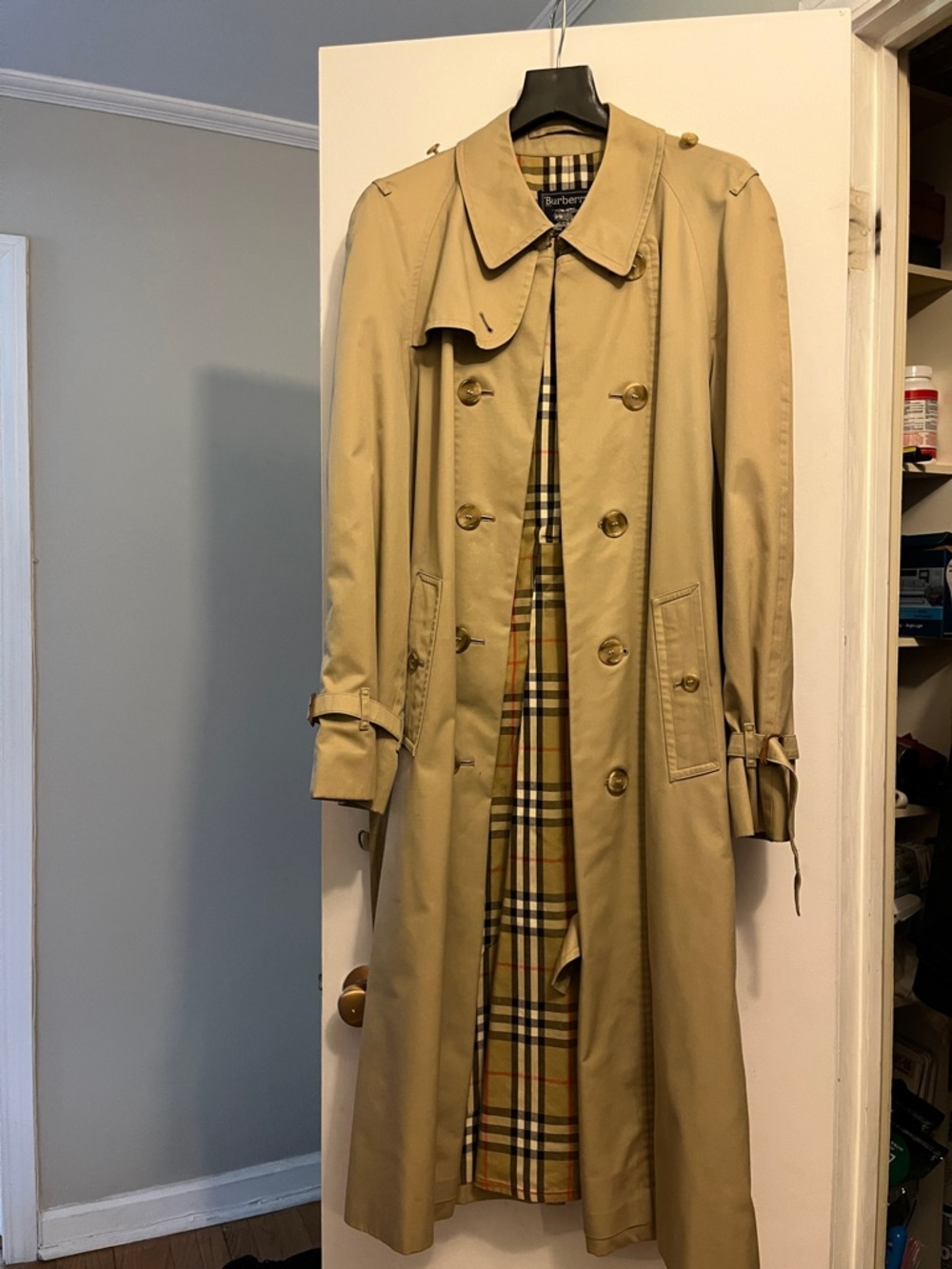 Burberry vintage Beige Trench Coat with Signature Check Lining.